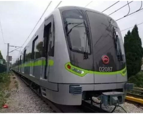 拾荒者遭上海地鐵列車撞斃。網圖
