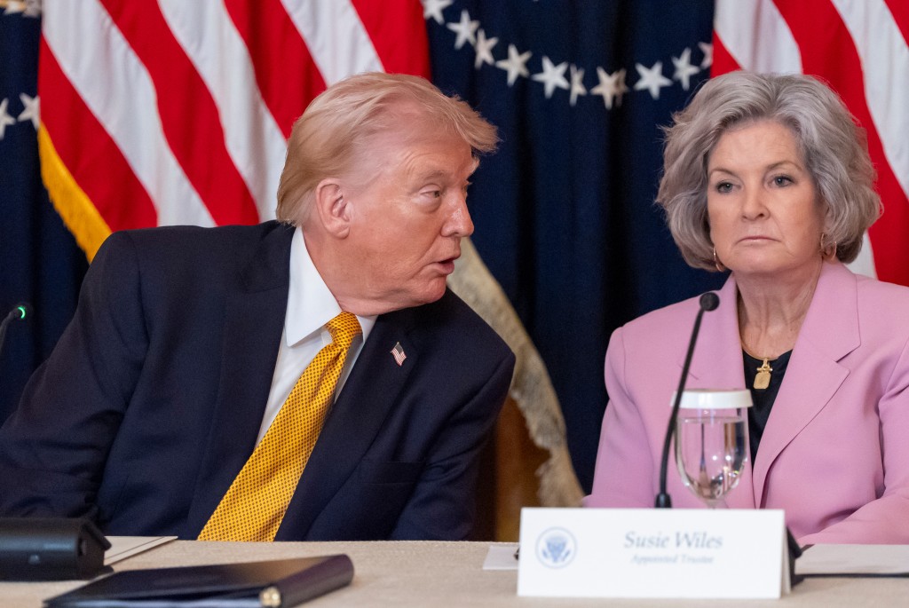 特朗普證實懷爾斯（右）確診乳癌。美聯社