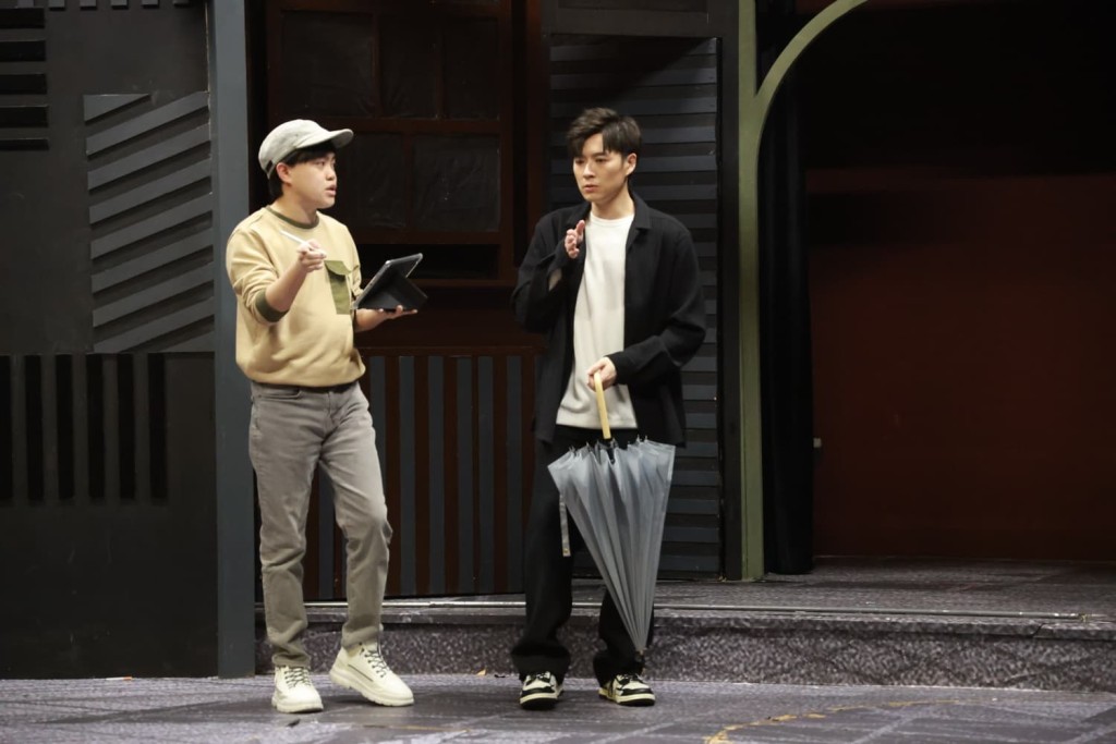 監製陳恩碩力讚Frankie好學。