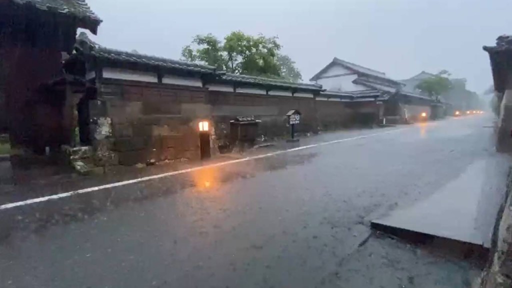 日南市下著暴雨。Twitter網圖