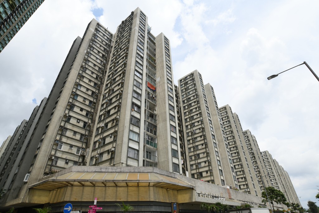 鯉景灣海景戶1313萬易手。