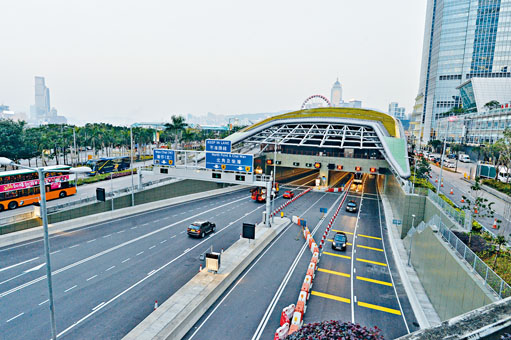 ■有消息指，中環灣仔繞道最快下周日全面通車。