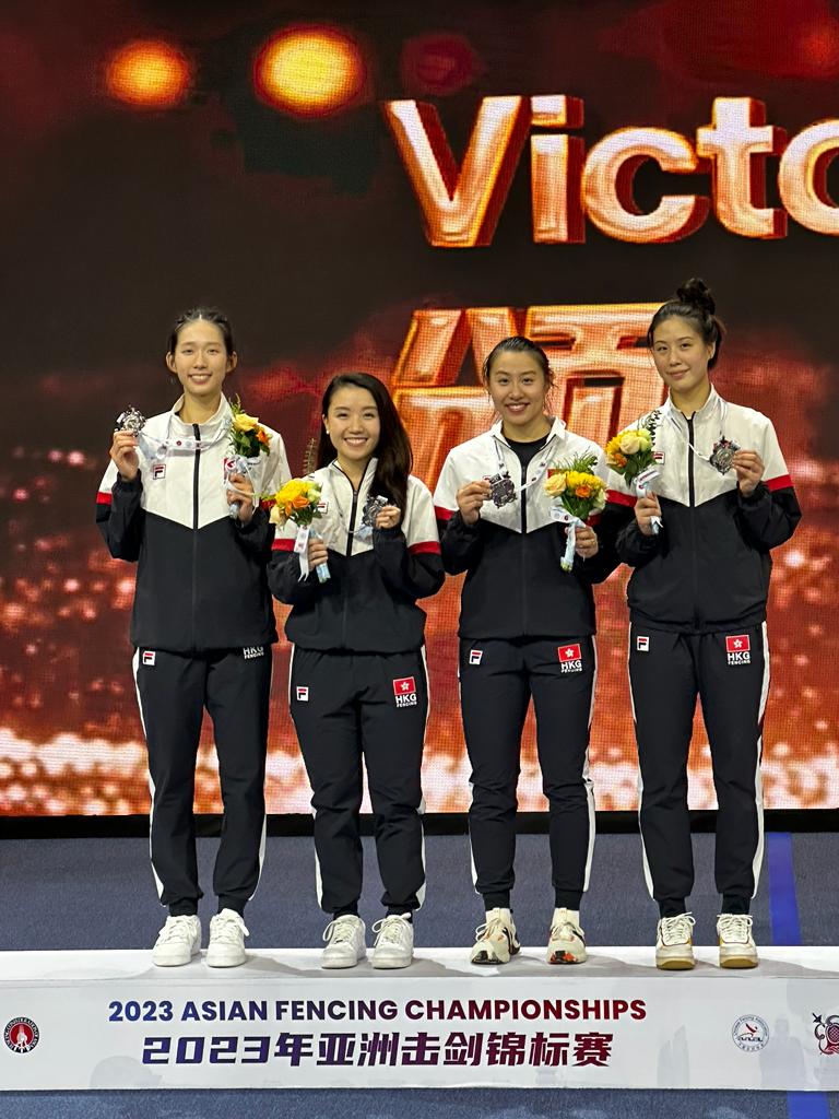 香港女子重劍隊繼上屆後再次於女團摘銀。香港劍擊總會圖片