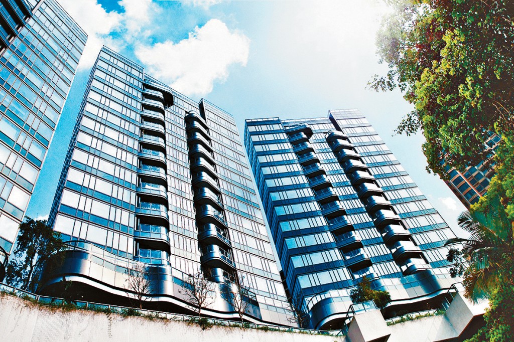 大學閣2座最後一伙高層海景大宅以呎價50189元售出。