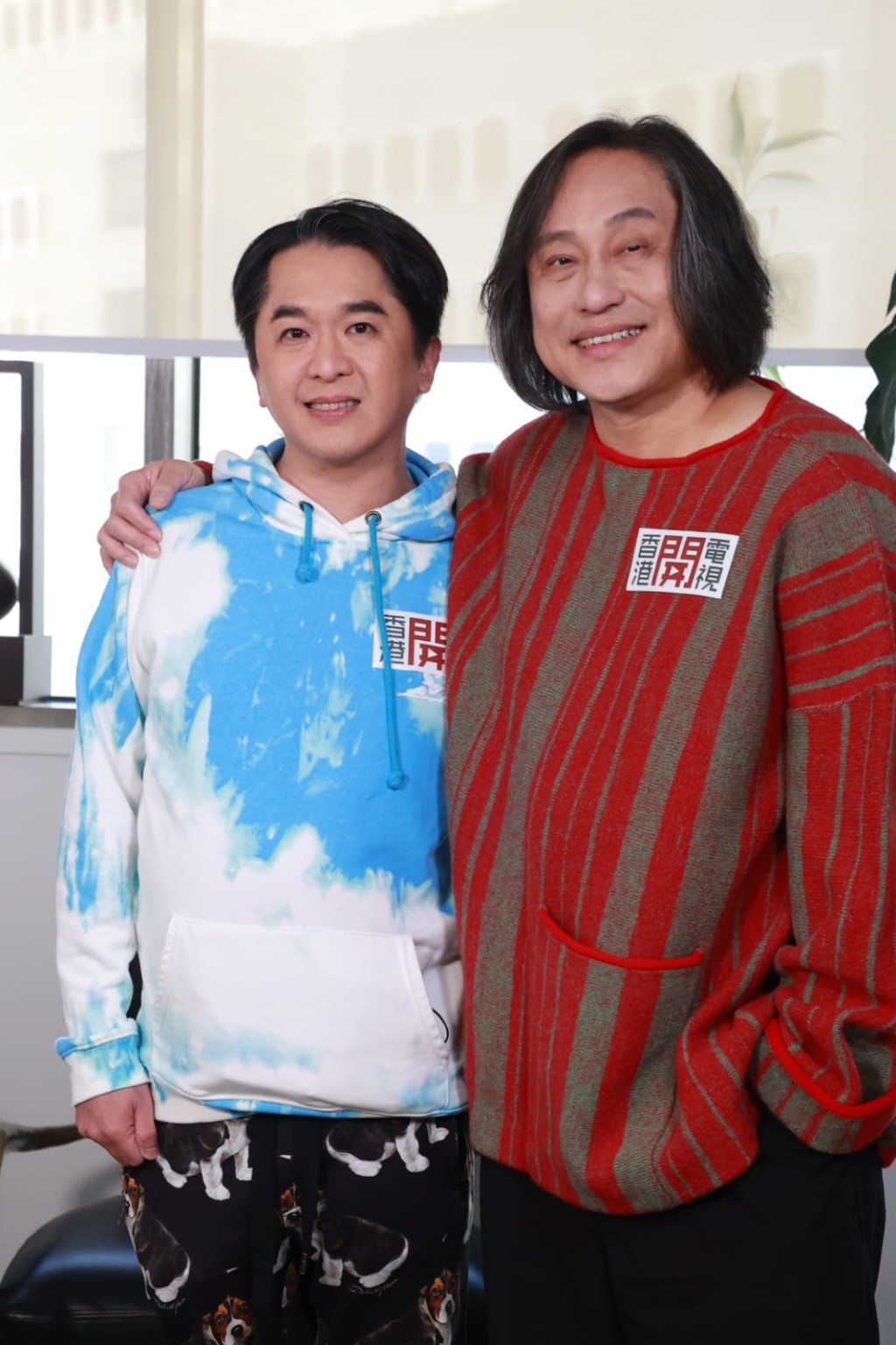 鄧兆尊為香港開電視節目《開運秘笈》錄影。
