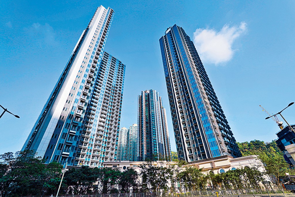 將軍澳海茵莊園錄一組大手買家群「添食」累購25伙，涉資約1.3億。