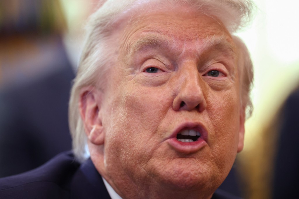 美媒引述消息人士稱，總統特朗普可能授權美軍最快於本周末對伊朗發動軍事行動。路透社