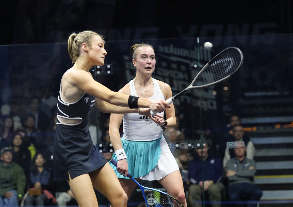 美國的奧利維亞（左）8強擊敗姬莉妮（右）後躋身4強。徐嘉華攝