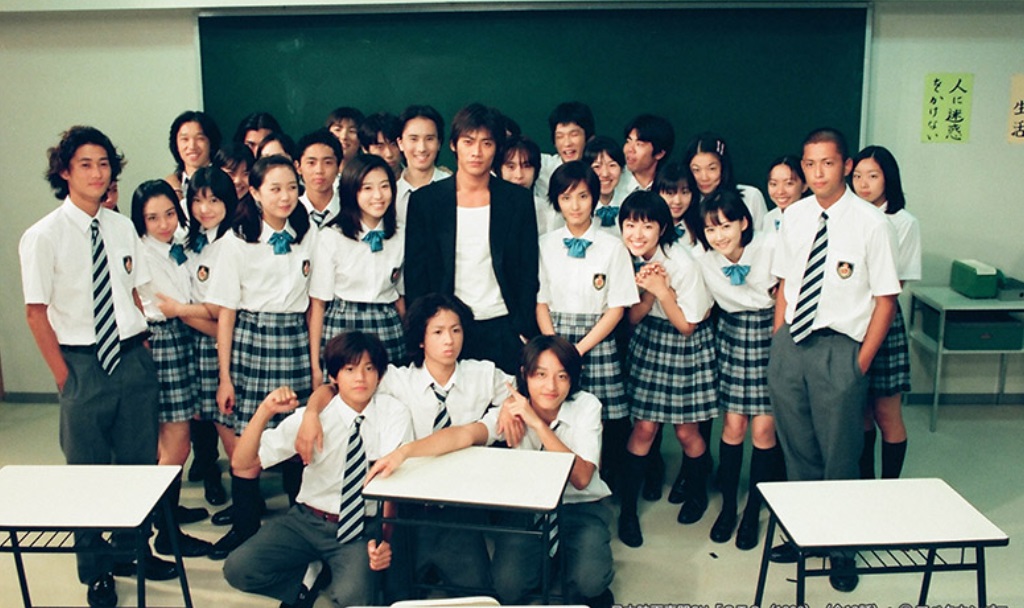 希良梨於1998年憑《麻辣教師GTO》走紅。 希良梨於1998年憑《麻辣教師GTO》走紅。