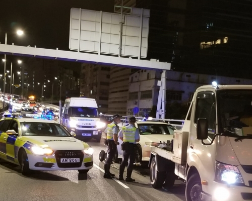 警方於新界及九龍區打擊交通違例。警方圖片
