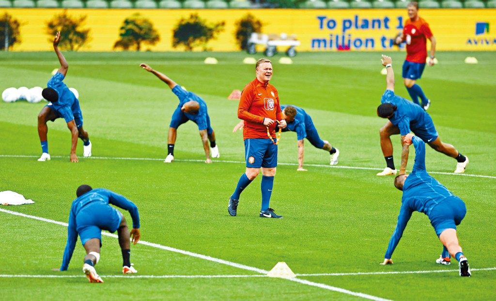 荷蘭繼續在朗奴高文帶隊下，主場迎戰法國。 