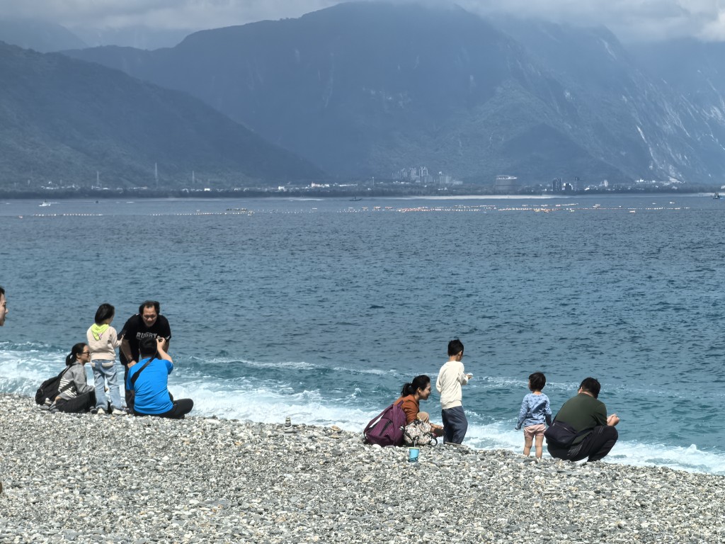 春節期間，國內遊5.96億人次總花費逾8千億。中新社