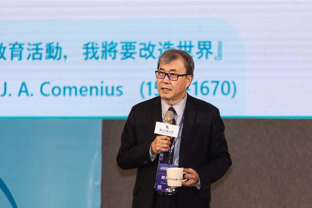 台灣教育部長鄭英耀日前突宣佈拒承認大陸3間大學的學歷。中時 台灣教育部長鄭英耀日前突宣佈拒承認大陸3間大學的學歷。中時