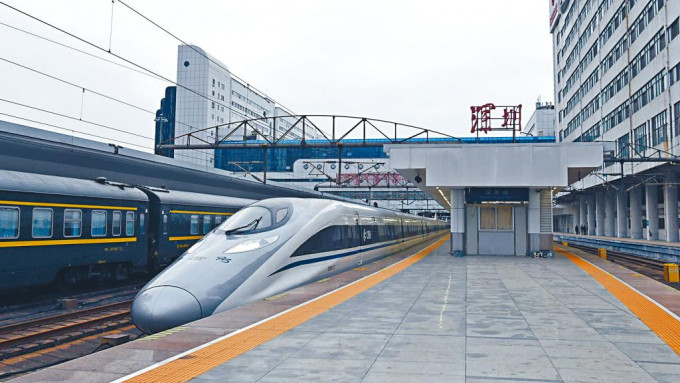 深圳火车站。