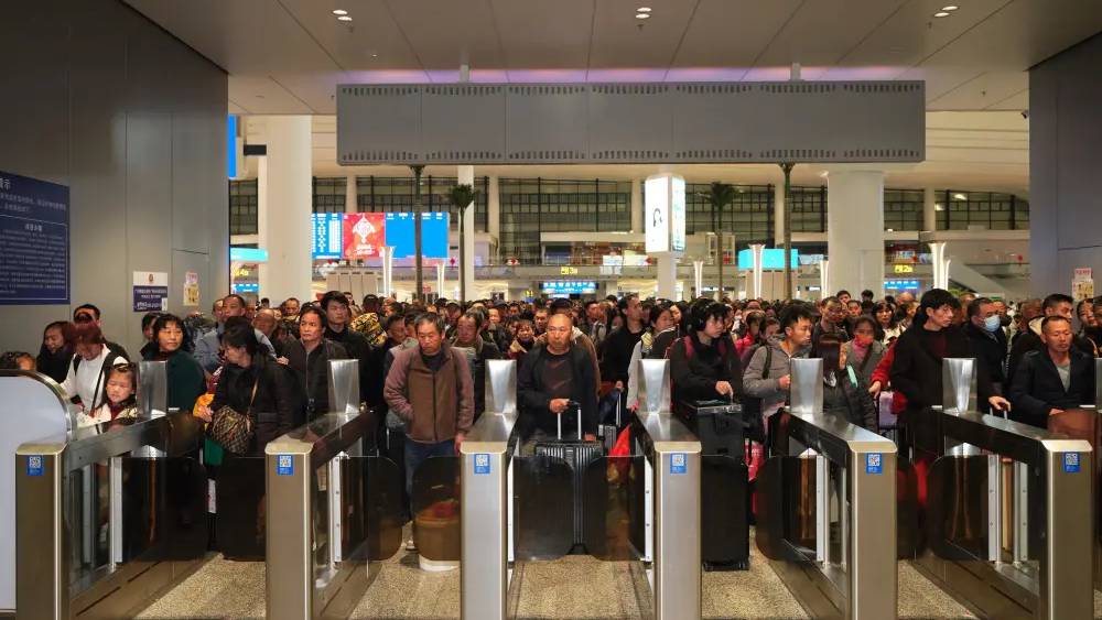 春運首日情況。 南方都市報