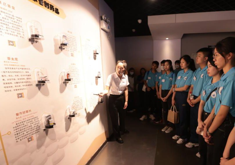 禁毒領袖學院學員探訪深圳市禁毒基地及學習內地禁毒知識。