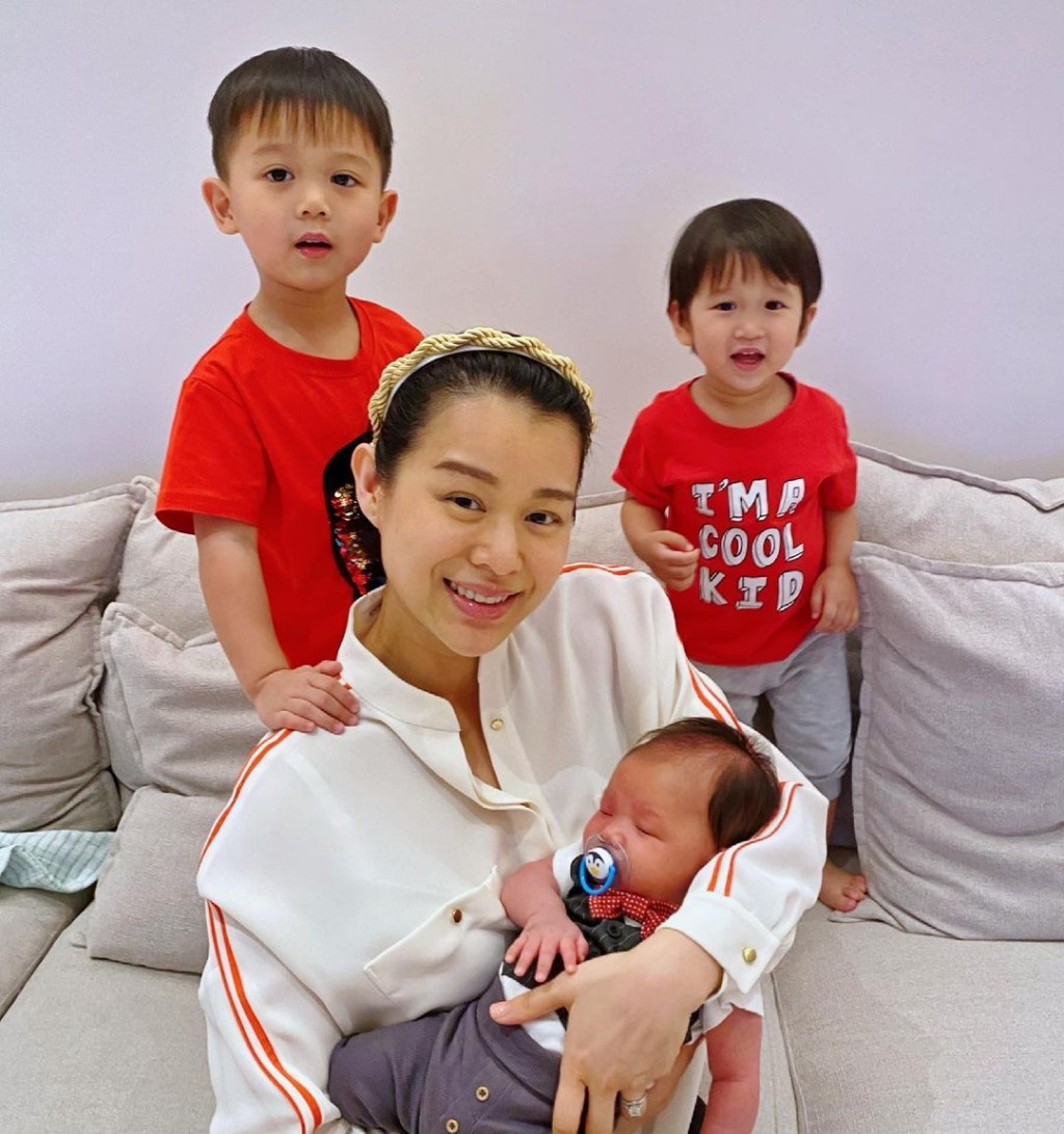 胡杏兒家有三位可愛公子。