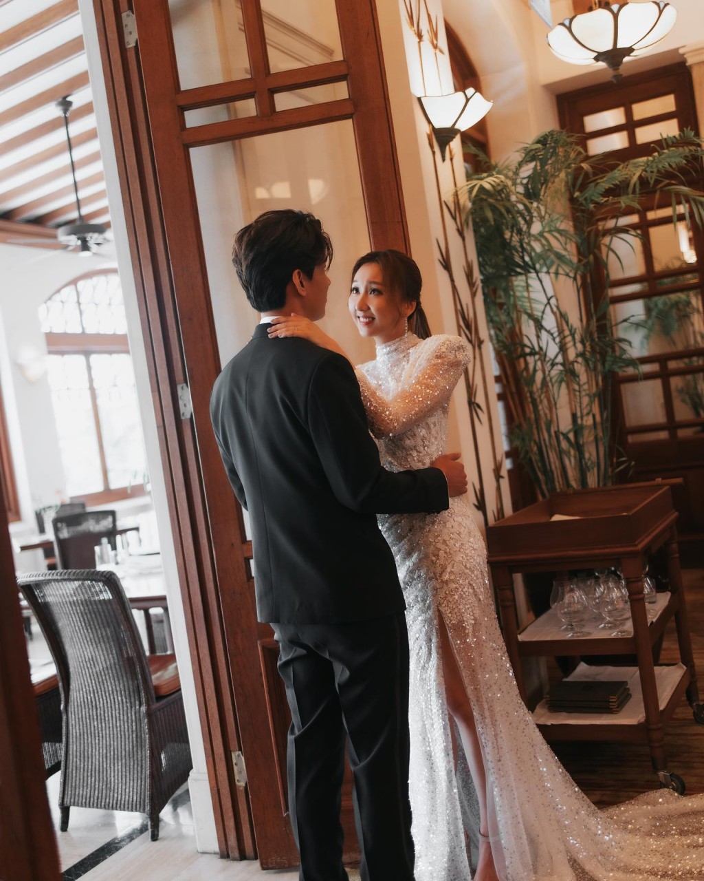 林奕匡与李霭玑用麦明诗同一间婚礼统筹公司拍照。
