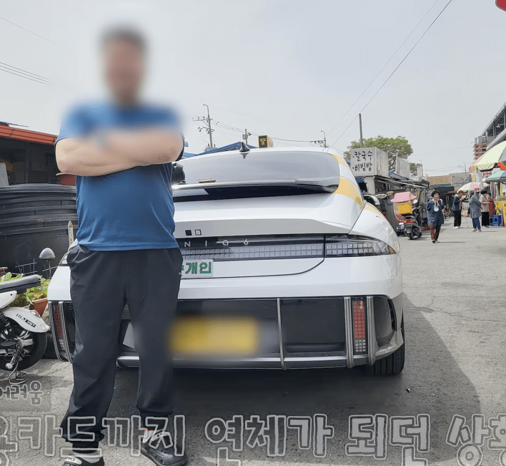 男子为支付跨国婚姻开支，出售用以维生的个人经营的士。
