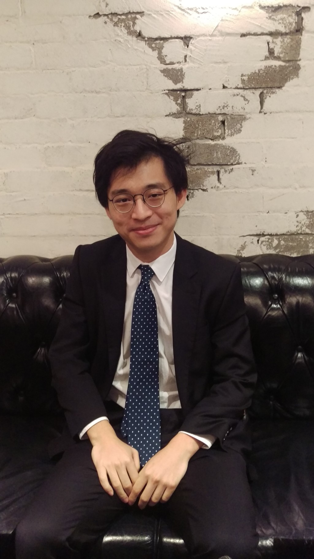 林作畢業於英國牛津大學數學系的林作，在倫敦法律學院取得法律文憑後，2013年回流再攻讀香港大學法學碩士，其後成為執業大律師。
