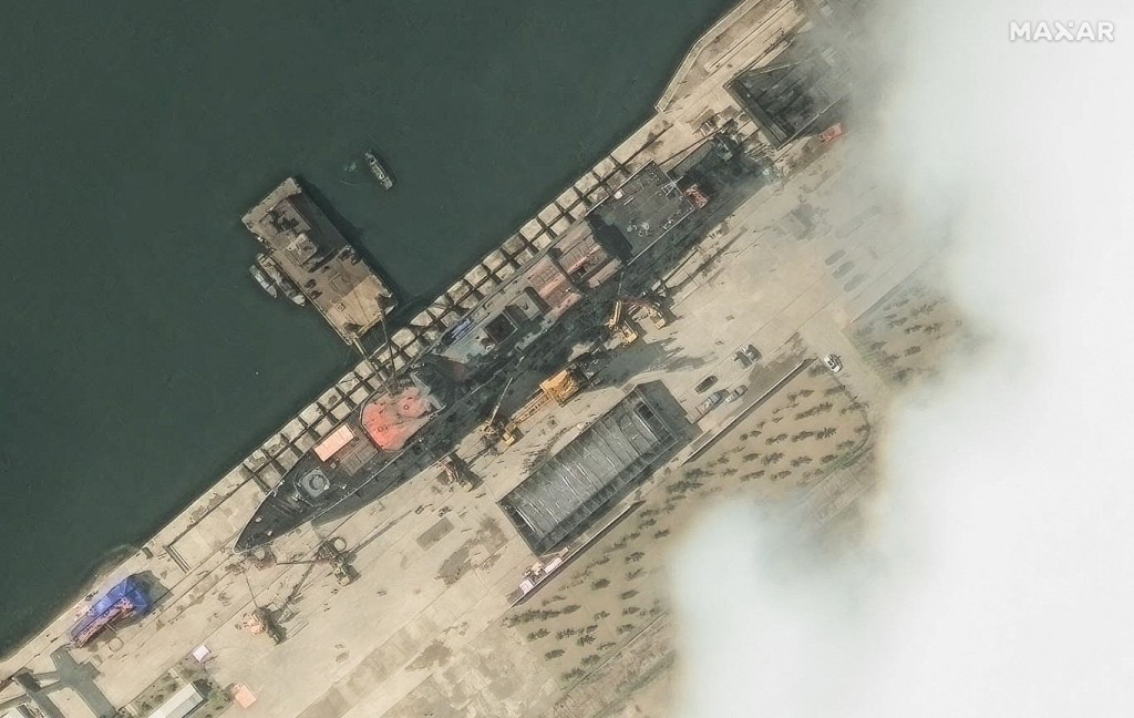 衛星圖片顯示北韓軍艦出事前模樣。路透社