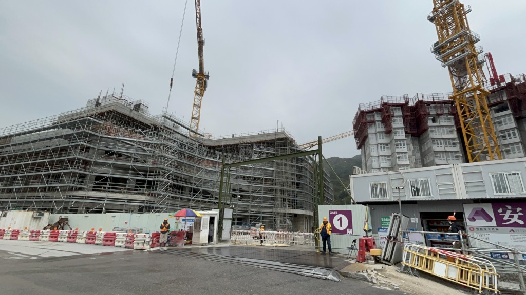 許澤森又指，採用定額罰款3000元，處理的方法較簡單。執法人員只需證實有否吸煙，無需評估地盤環境風險。示意圖