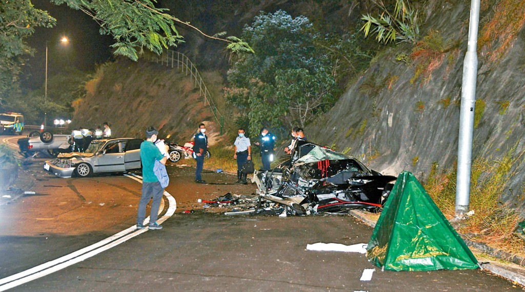 車禍發生當日，警員趕到現場調查。