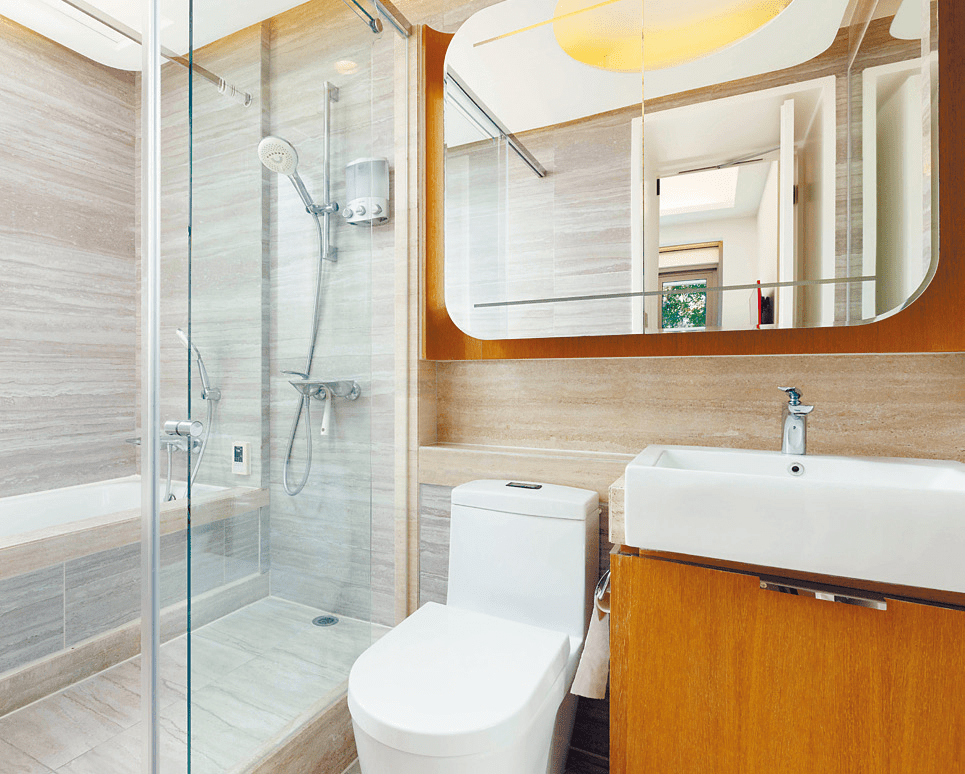 浴室光洁企理，独立浴间设计，有助乾湿分离。