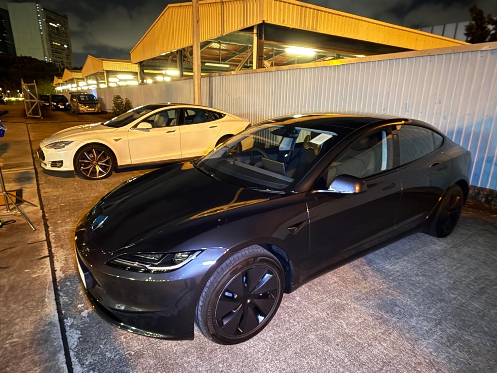 涉案私家車亦被扣查作進一步檢驗。