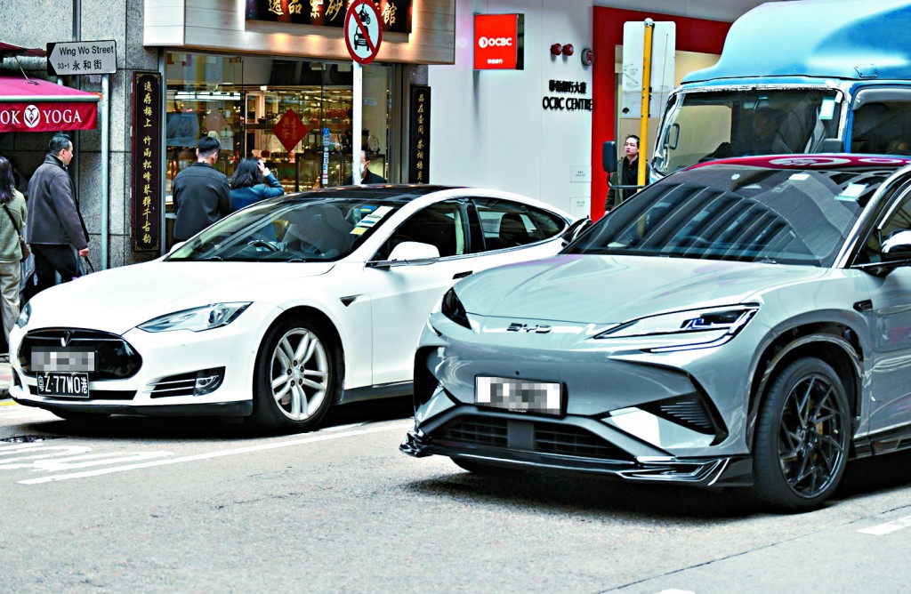 政府本月12日公布《香港電動車普及化路線圖更新版》。資料圖片