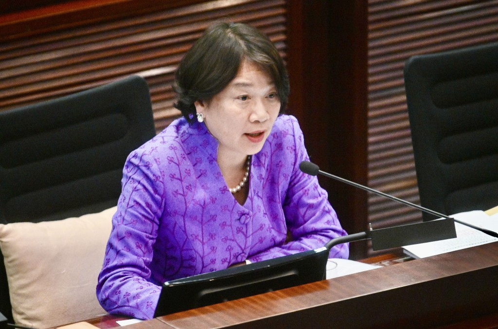 經民聯梁美芬問及政府會否考慮引入彈性檢疫模式。資料圖片 經民聯梁美芬問及政府會否考慮引入彈性檢疫模式。資料圖片