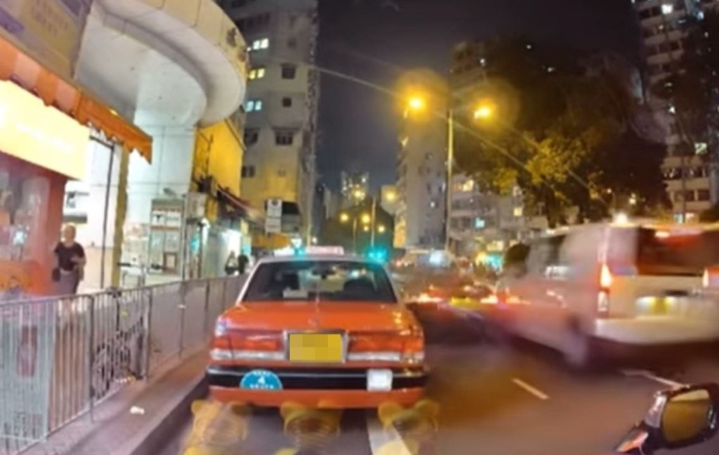 私家车之后逃去。fb车cam L（香港群组）影片截图