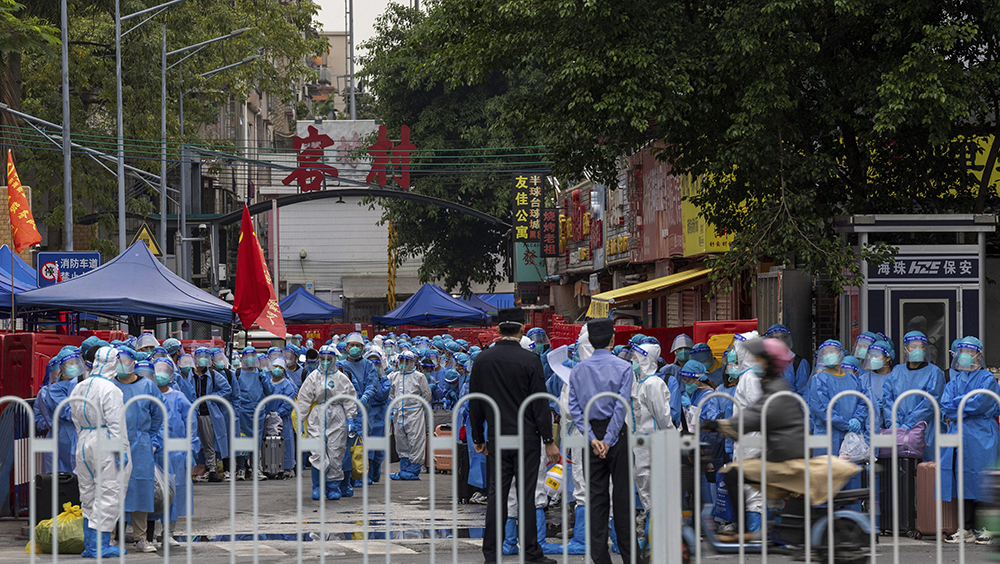 華爾街日報稱,中國政府在放寬防疫管制方面,取得一些進展,但進展緩慢,也沒設定時間表。AP