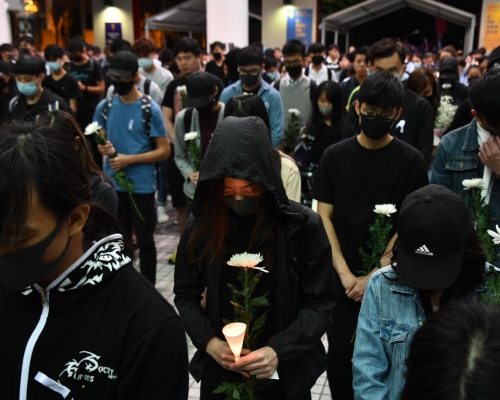 科大学生悼今早念离世的周梓乐。