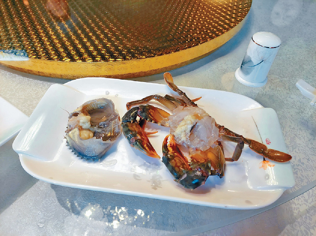 ■採AI技術飼養的軟殼蟹,啖啖肉之餘,膏豐甘膄。 ■採AI技術飼養的軟殼蟹,啖啖肉之餘,膏豐甘膄。