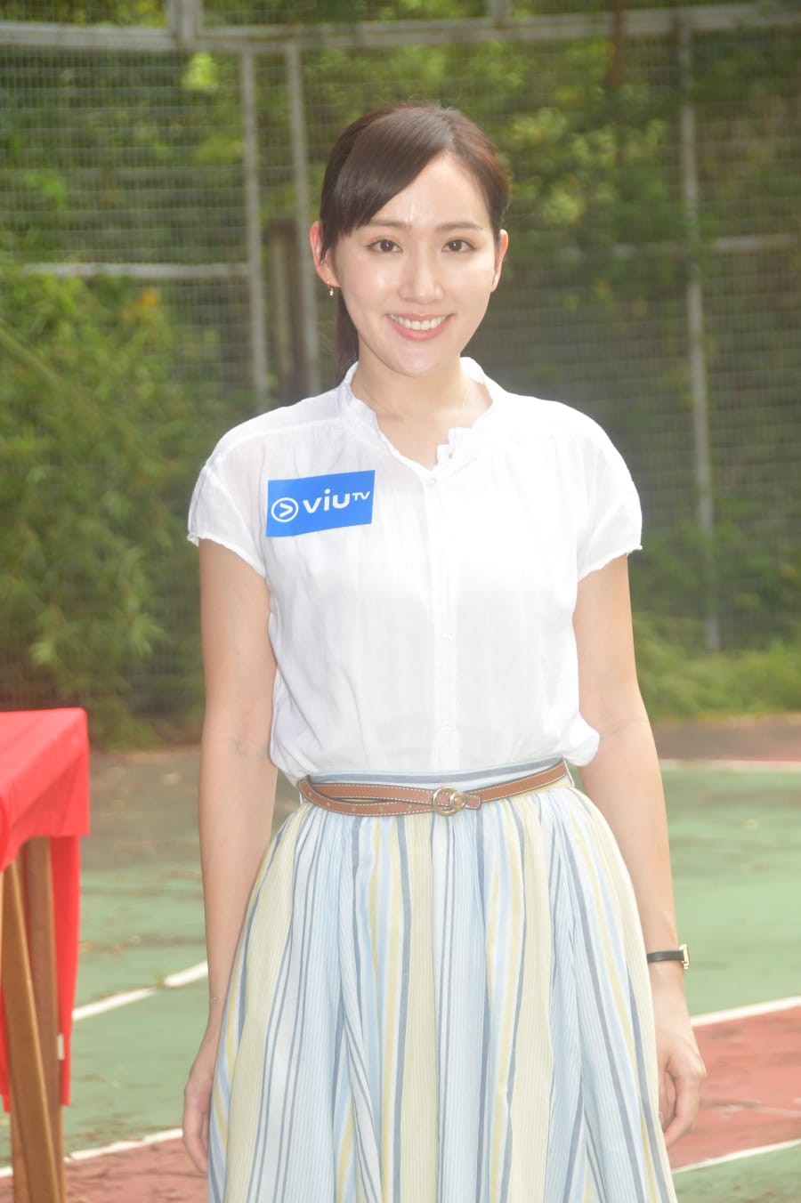 吳海昕飾演老師,唔需要着泳衣亦唔使游水。
