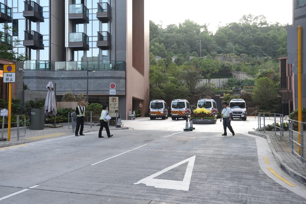 一名女子疑受情困，於何文田皓畋墮樓亡。