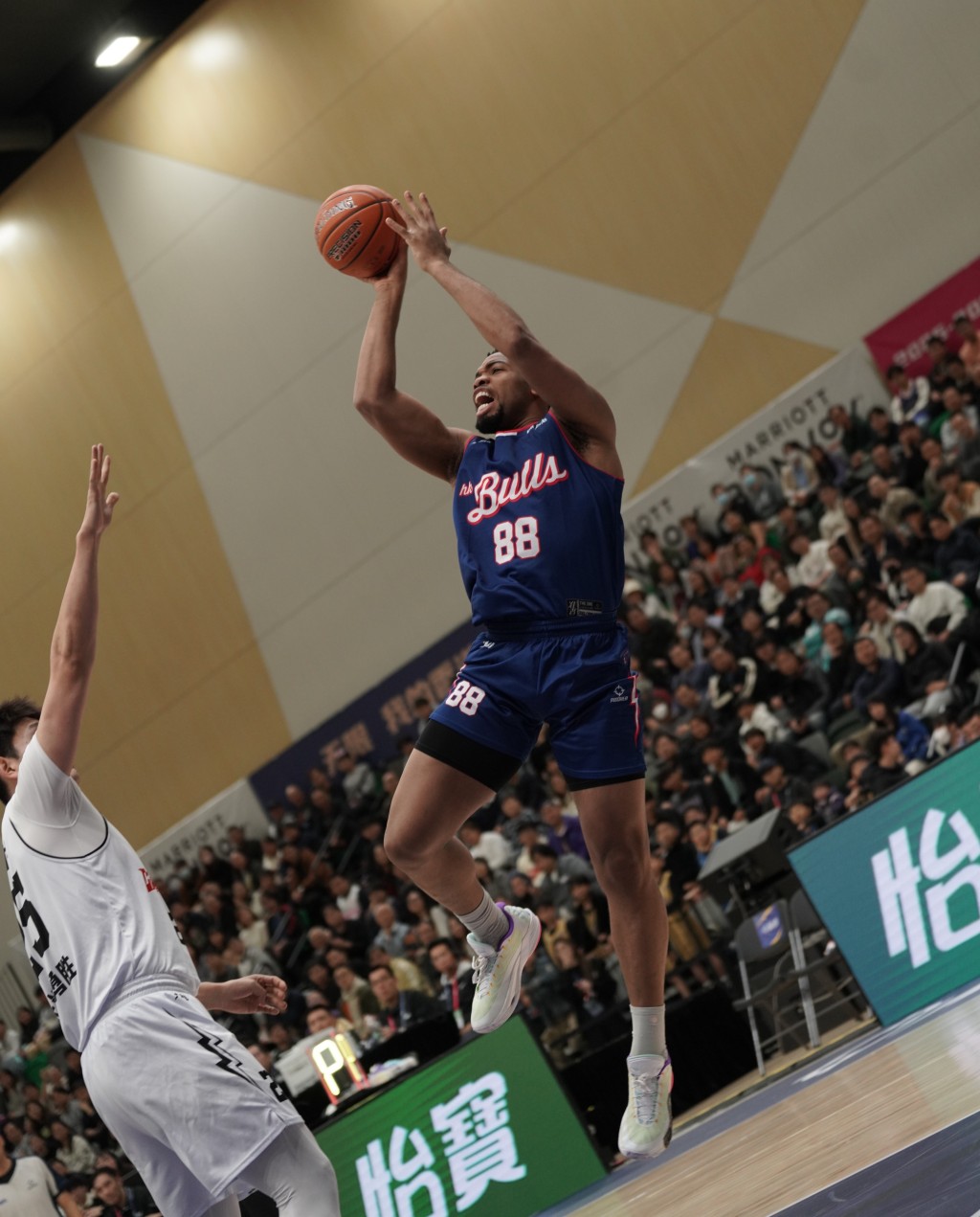 阿諾斯克得到14分。香港金牛圖片