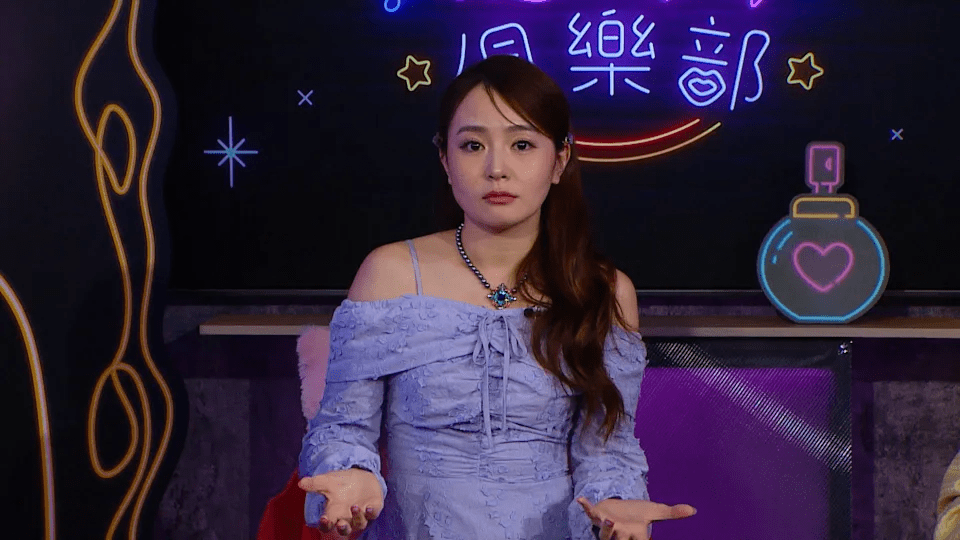 近日李蕴为ViuTV节目《晚吹－怨女俱乐部》担任嘉宾，重提当年轰动一时的未成年性感封面照。