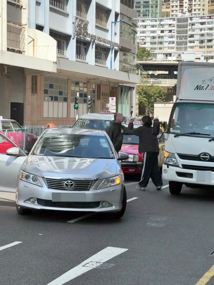 facebook截圖(資料來源:路華@facebook車cam L(香港群組)) facebook截圖(資料來源:路華@facebook車cam L(香港群組))