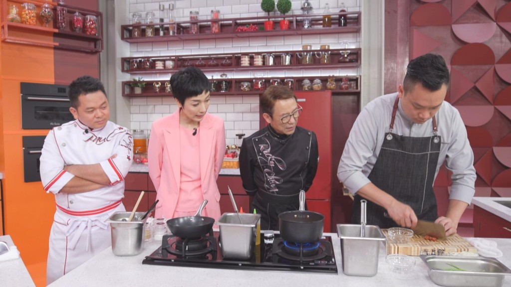 Alan做嘅冰火二重奏創意無限，隊長保哥及Ricky都讚好。