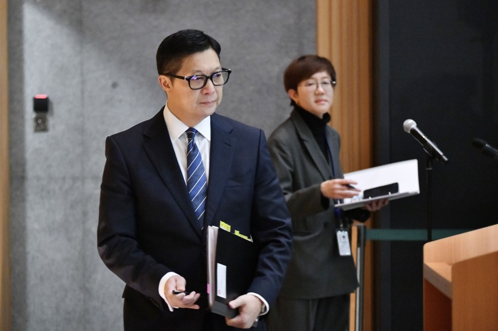 鄧炳強去信英國《每日電訊報》，斥該報有關黎智英案的評論具有誤導性，是對讀者智商的侮辱。資料圖片