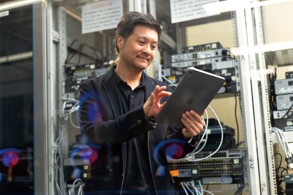 Cyrus的業界人脈網絡堅實，置身於雲端技術前沿。