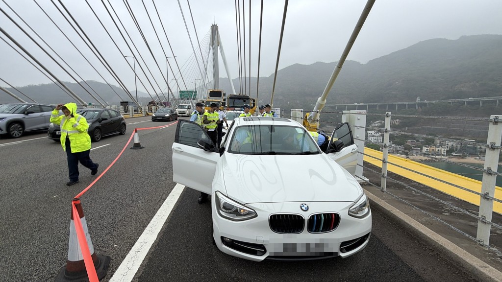 警員封鎖現場調查。梁國峰攝