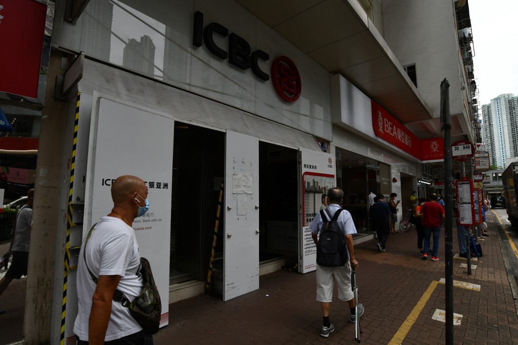 荃灣沙咀道297至313號眾安大廈地下4號舖連閣樓，以5968萬易手。