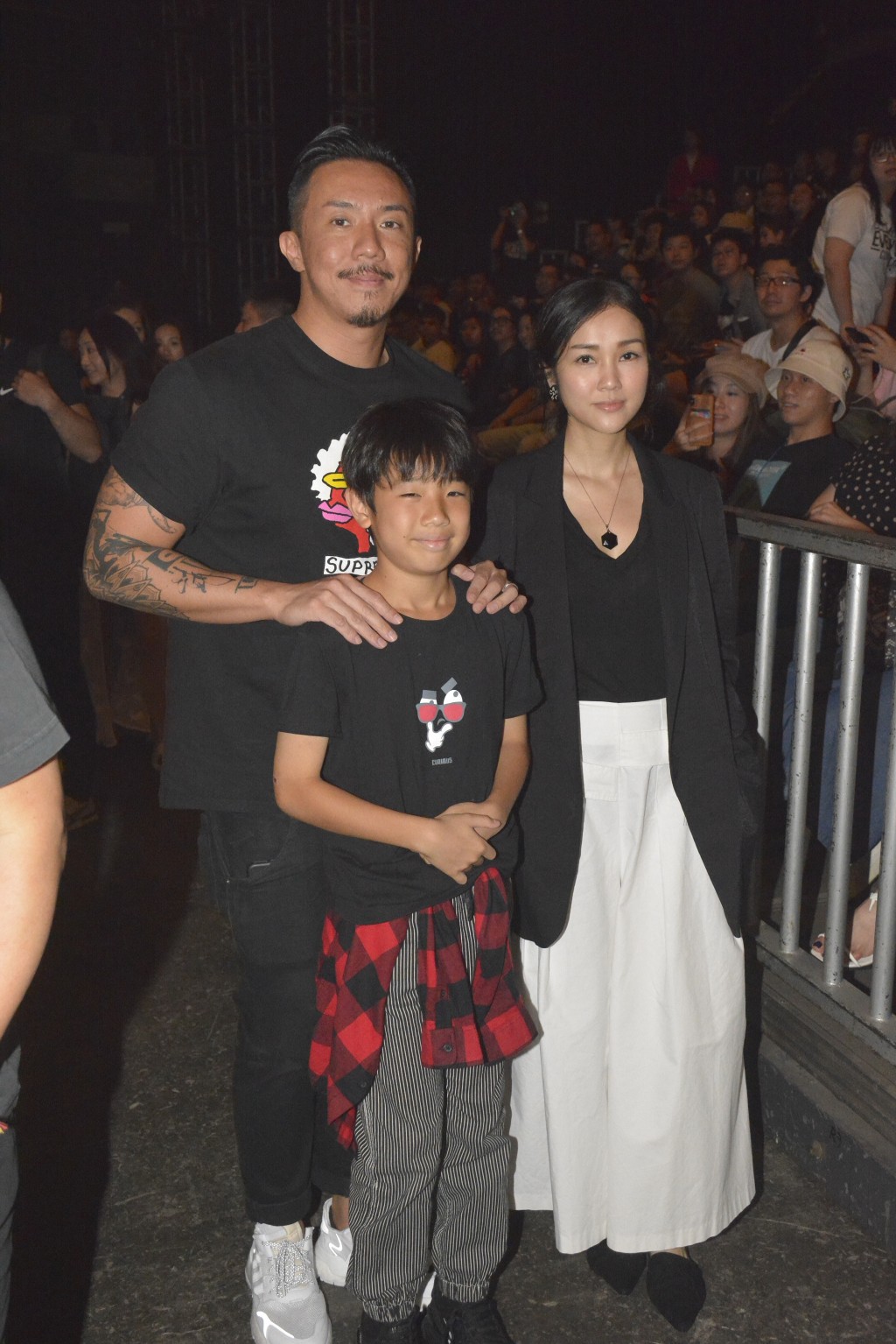 張氏夫婦經常帶囝囝去睇老友開嘅演唱會。