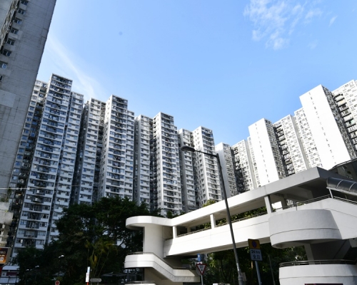 女事主相信從城市花園一單位墮下。資料圖片