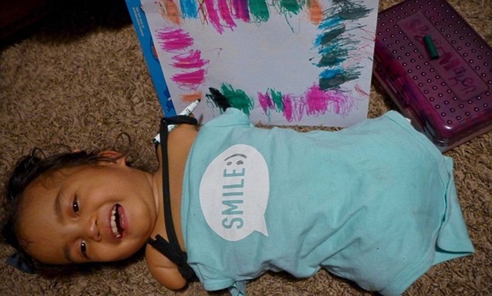 玛利亚经常挂着美丽笑容，令斯图尔特夫妇一见钟情。