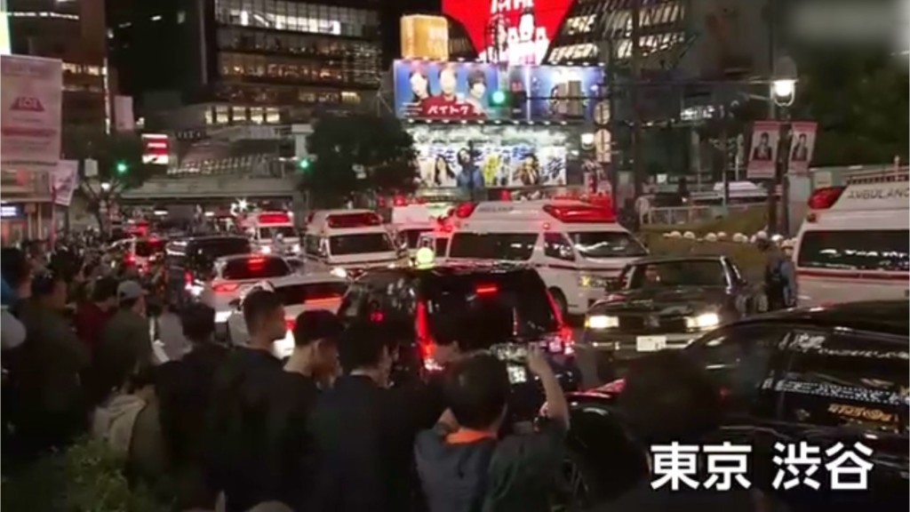 多架救护车赶到现场。 NHK截图