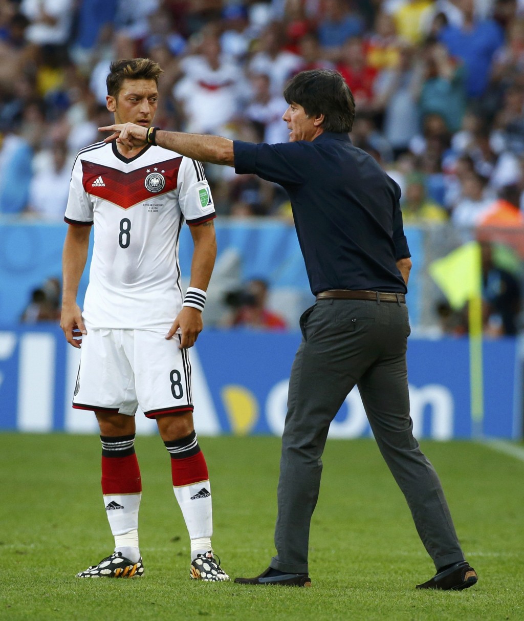 奧斯爾(左)是德國2014世界盃奪冠功臣之一。資料圖片